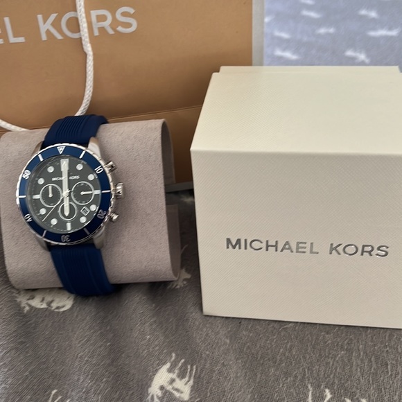 Oversized Cunningham navy -Tone and Silicone Watch - Picture 5 of 6